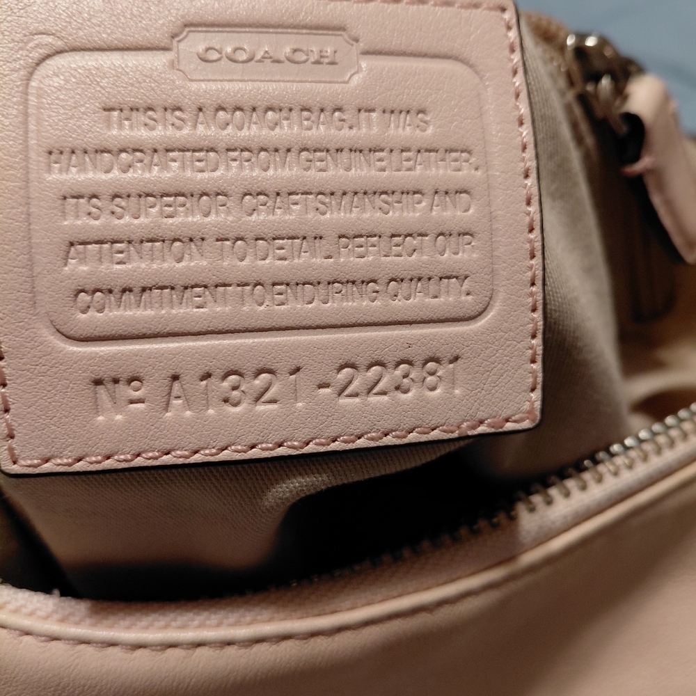 Coach Vintage Legacy Courtenay Coral Hobo Crossbody Handbag - Picture 7 of 7
